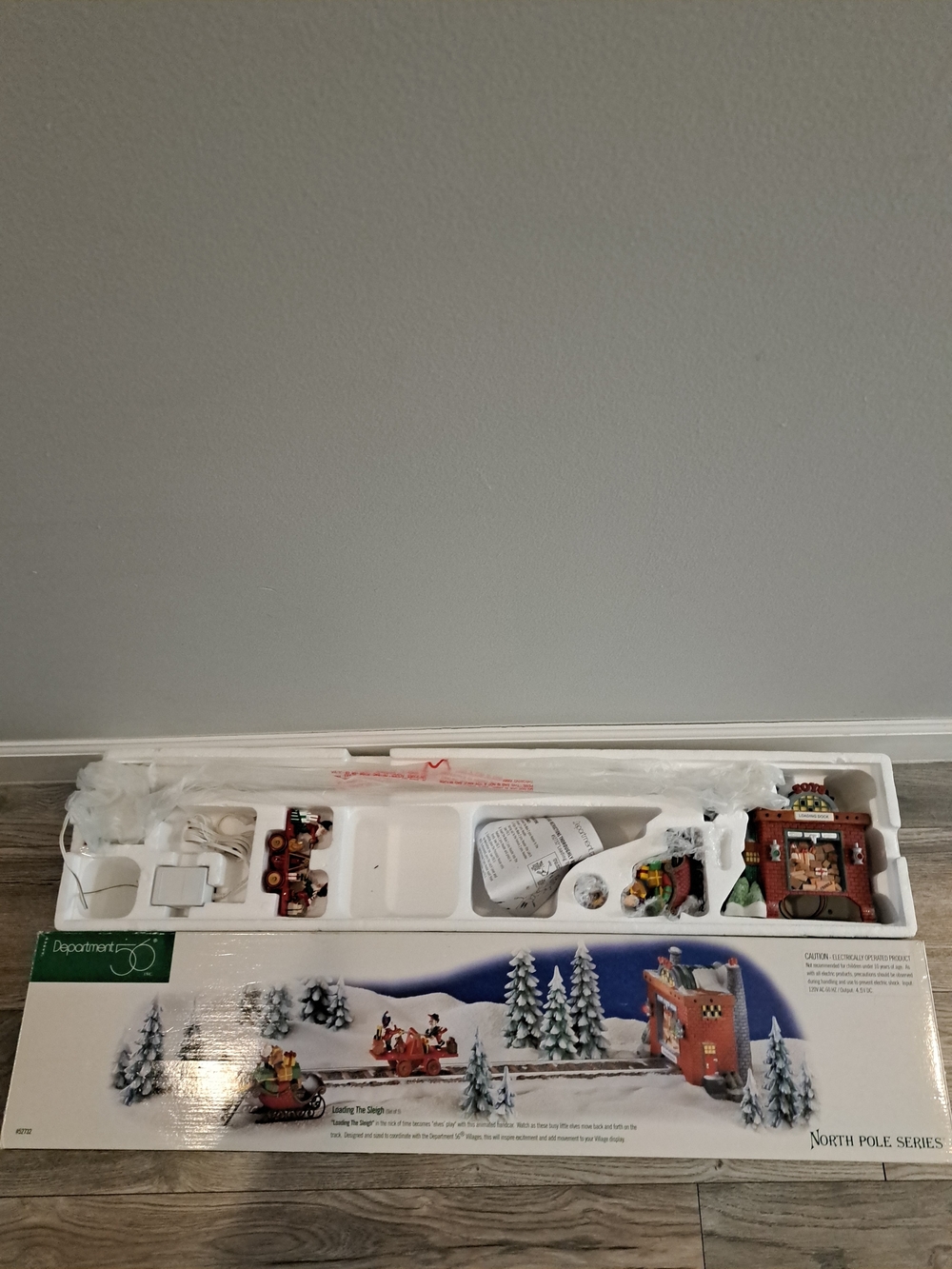 Dept 56 Loading The Sleigh #52732 North Pole - UPGRADED W/ NEW MOTOR & BELT-EUC